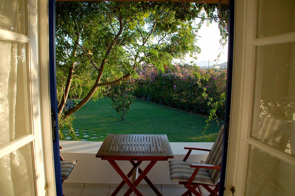 Handrina Studios Naxos City Bagian luar foto