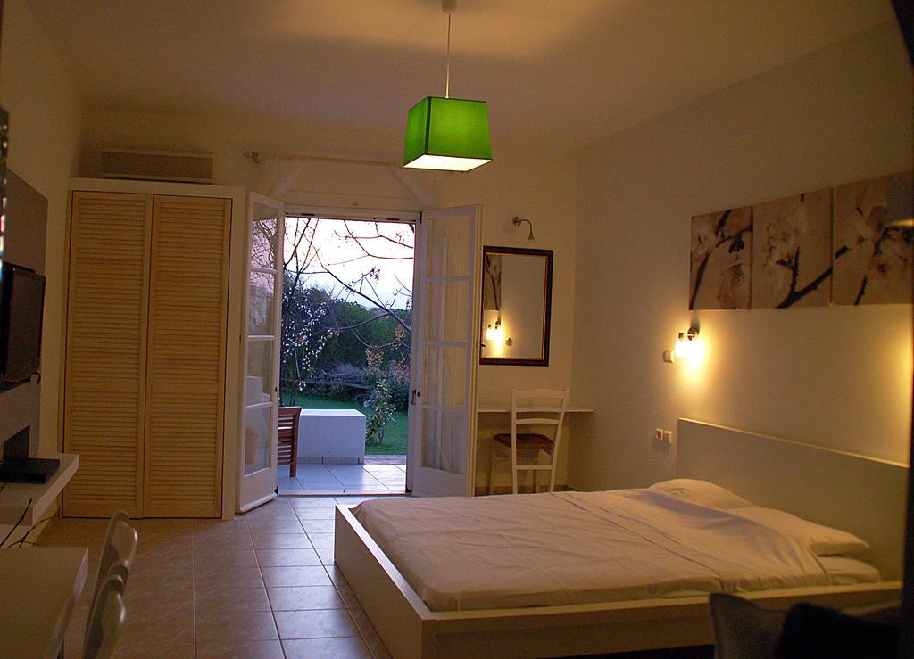 Handrina Studios Naxos City Bagian luar foto